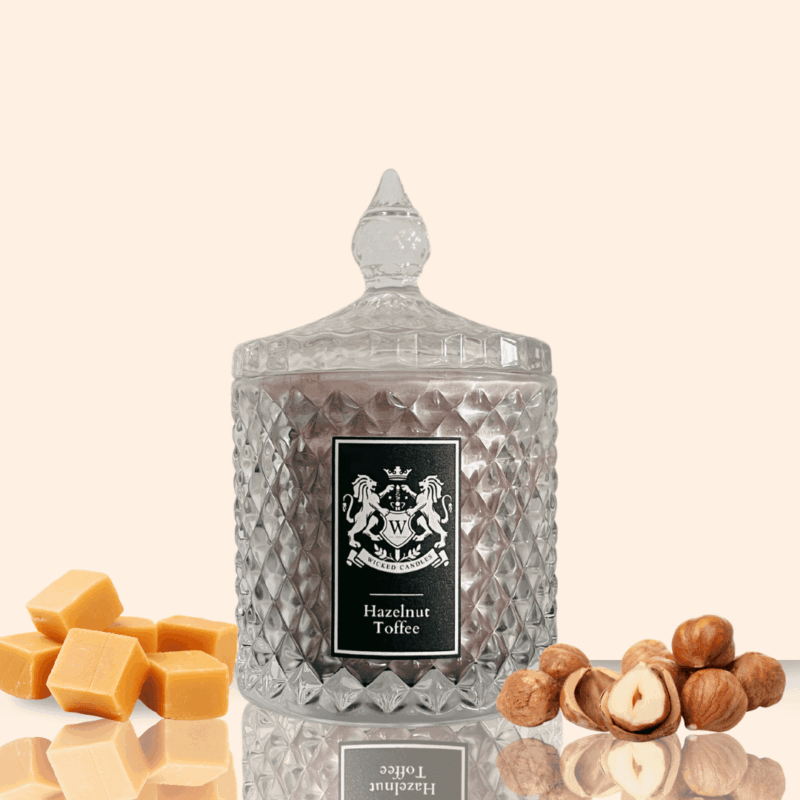 Αρωματικό κερί σόγιας Hazelnut Toffee σε γυάλινο βάζο – με άρωμα φουντουκιού και καραμέλας toffee