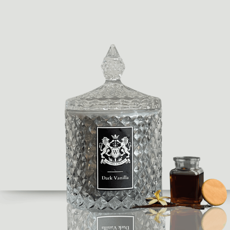 Αρωματικό κερί σόγιας Wicked Candles Dark Vanilla με νότες βανίλιας, καραμέλας, καρύδας και εσπεριδοειδών