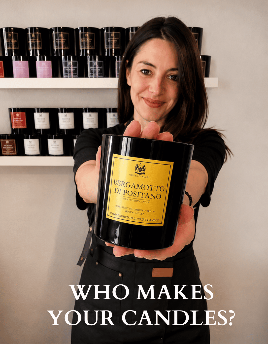 Minimal studio της Wicked Candles με premium home fragrances, luxury αισθητική και οργανωμένα shelves με elegant αρωματικές συλλογές.