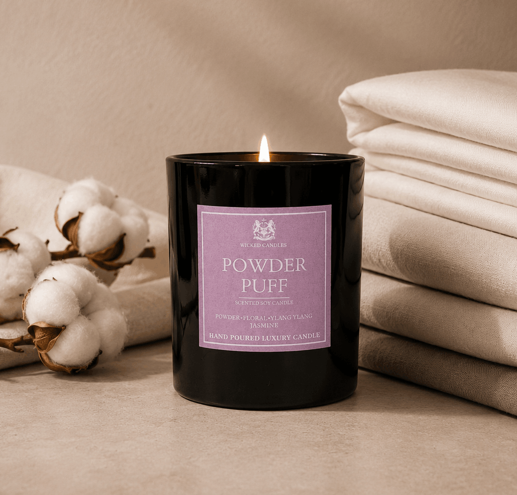 Αρωματικό κερί Powder Puff με νότες powder, jasmine και ylang ylang
